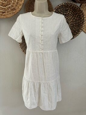 Madewell Embroidered Eyelet Button-Front Tiered Mini Dress. Size XXS